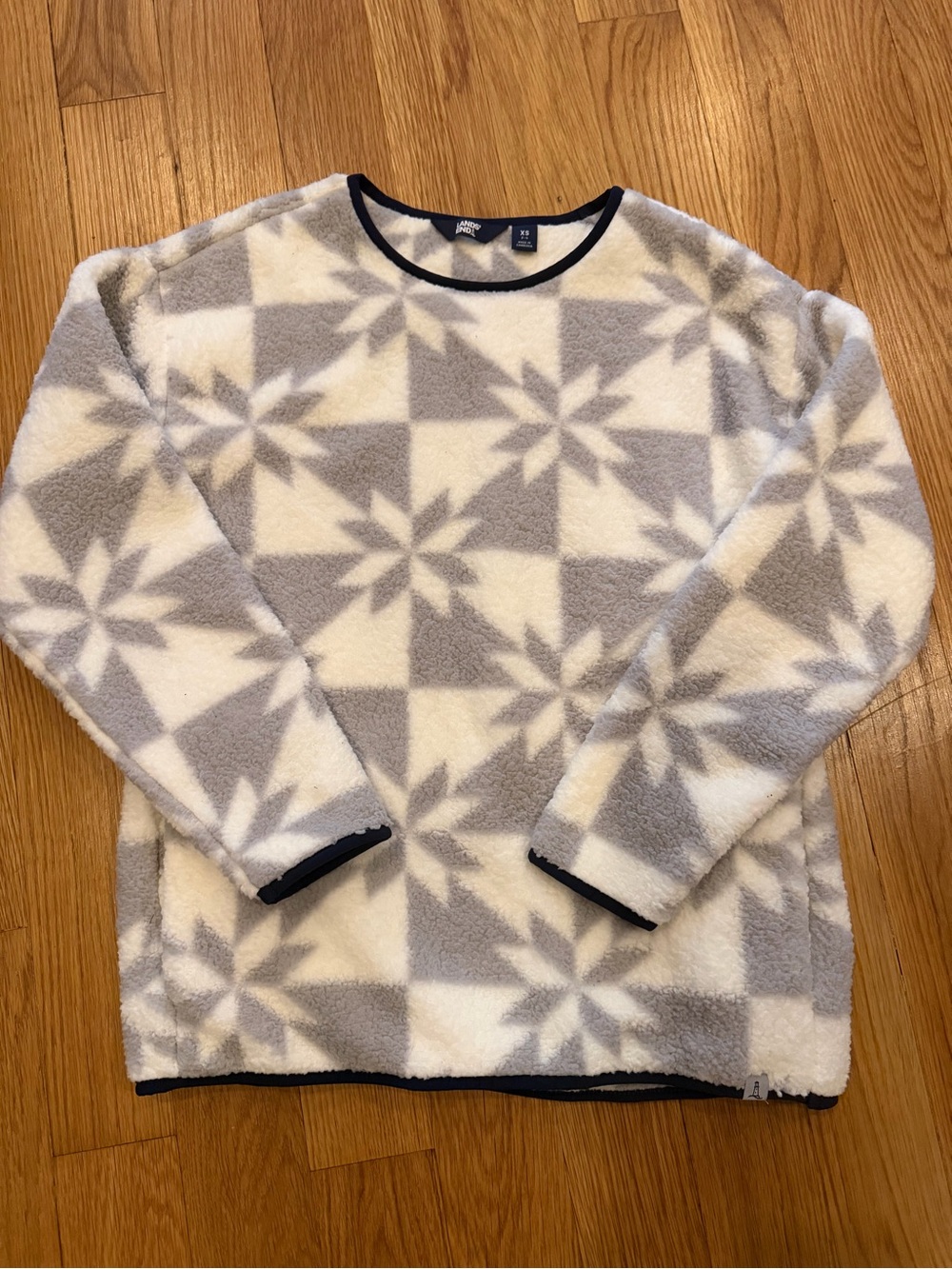 Landโs End Cozy Gray & White Patterned Fleece - Women Size XS
